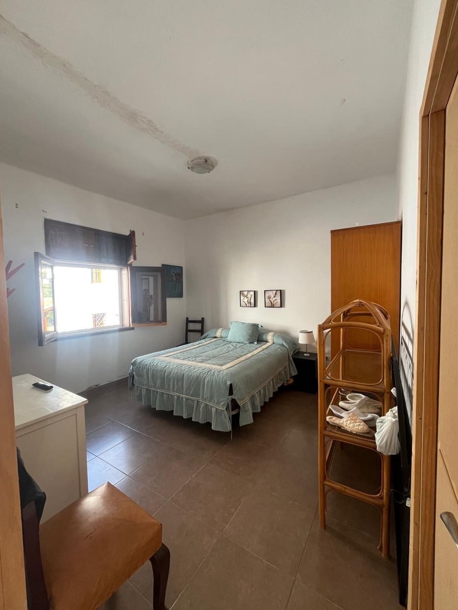 5 bedroom Finca/Country House for sale in Teror with garage - € 295,000 (Ref: 9794864)