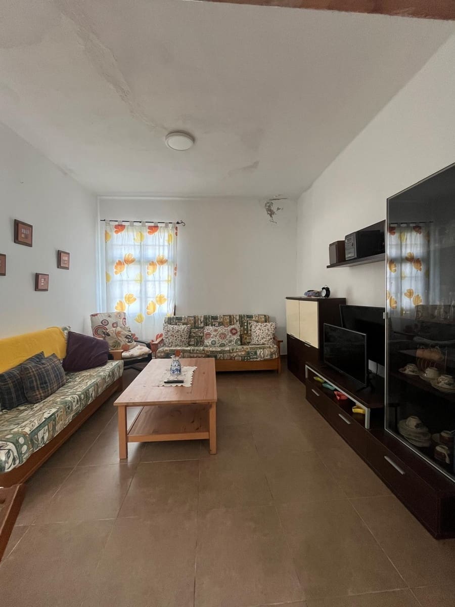 5 bedroom Finca/Country House for sale in Teror with garage - € 295,000 (Ref: 9794864)