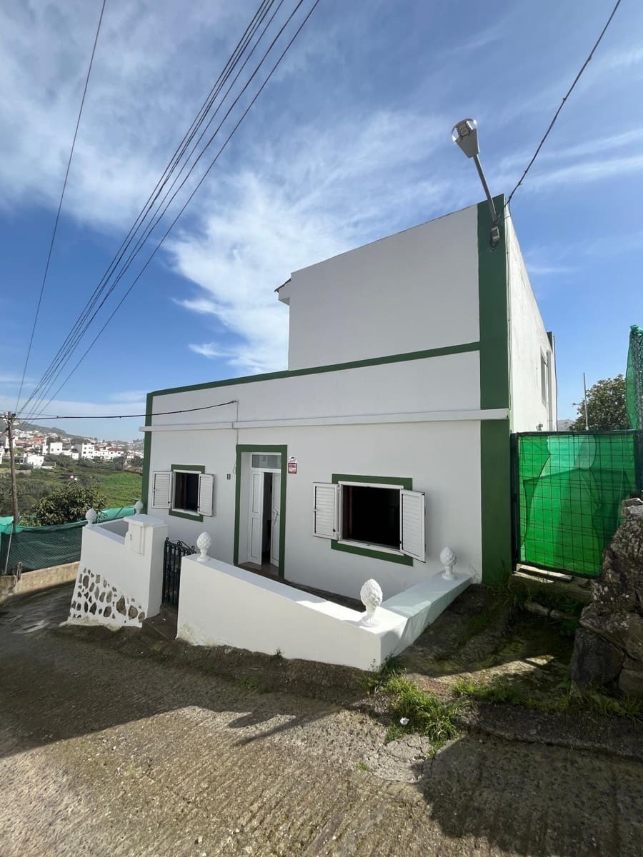 5 bedroom Finca/Country House for sale in Teror with garage - € 295,000 (Ref: 9794864)