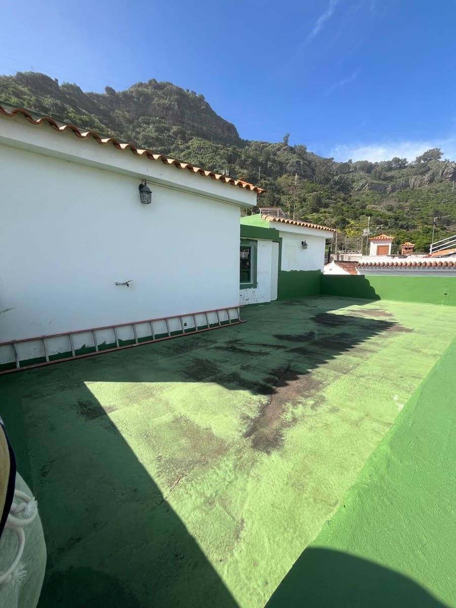 5 bedroom Finca/Country House for sale in Teror with garage - € 295,000 (Ref: 9794864)