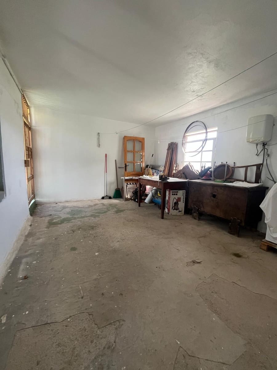 5 bedroom Finca/Country House for sale in Teror with garage - € 295,000 (Ref: 9794864)