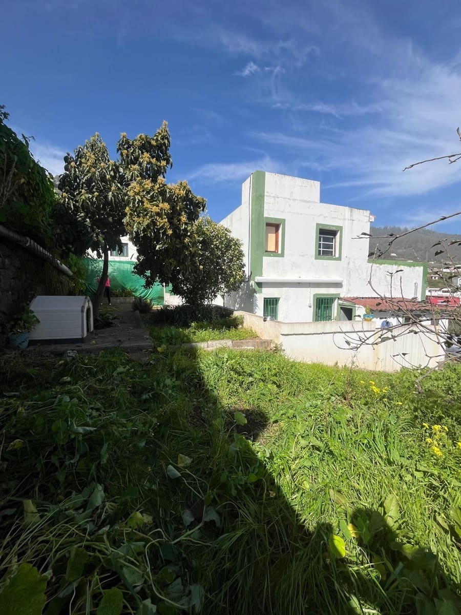 5 bedroom Finca/Country House for sale in Teror with garage - € 295,000 (Ref: 9794864)