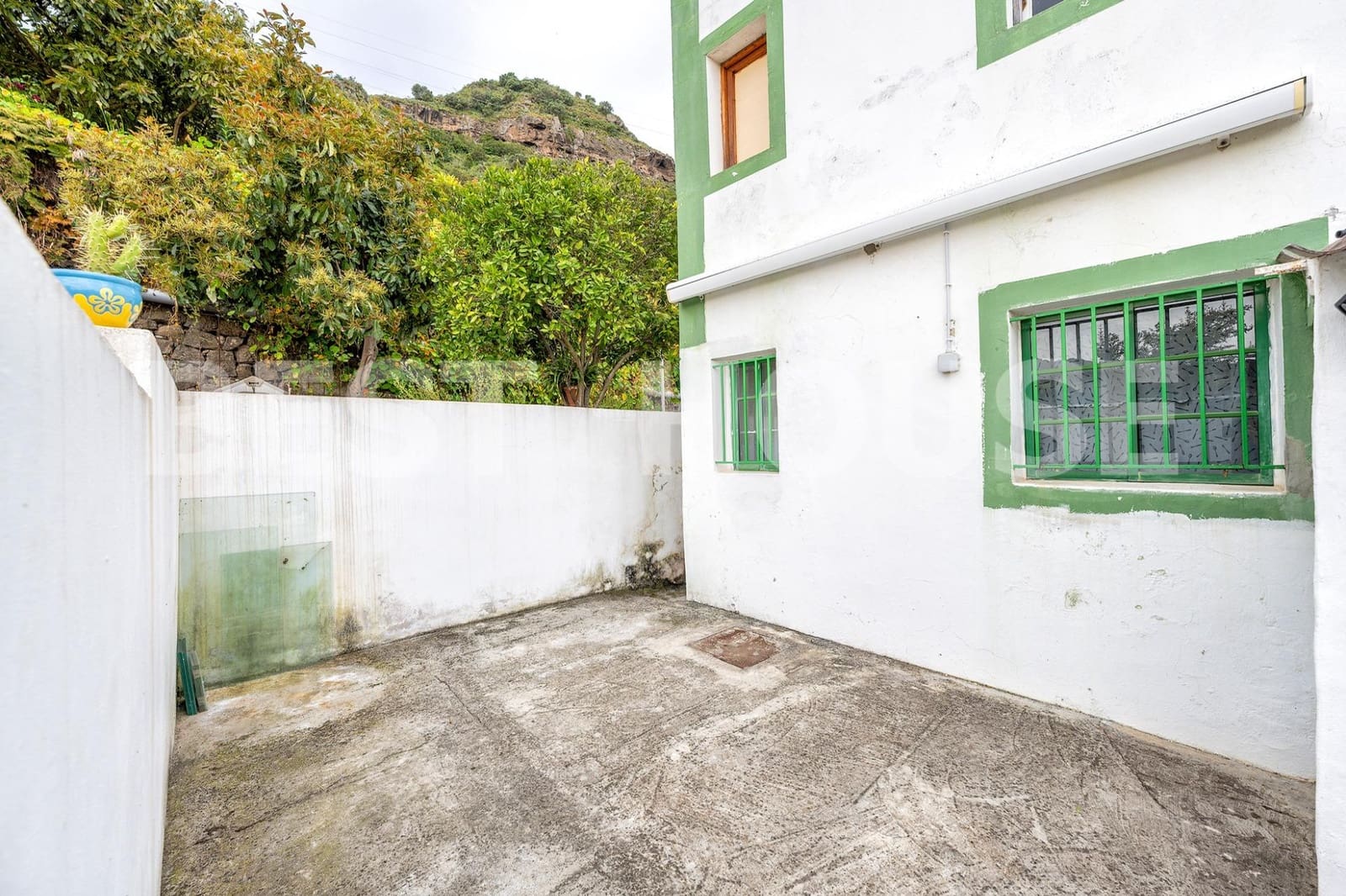 5 bedroom Finca/Country House for sale in Teror with garage - € 295,000 (Ref: 9794864)