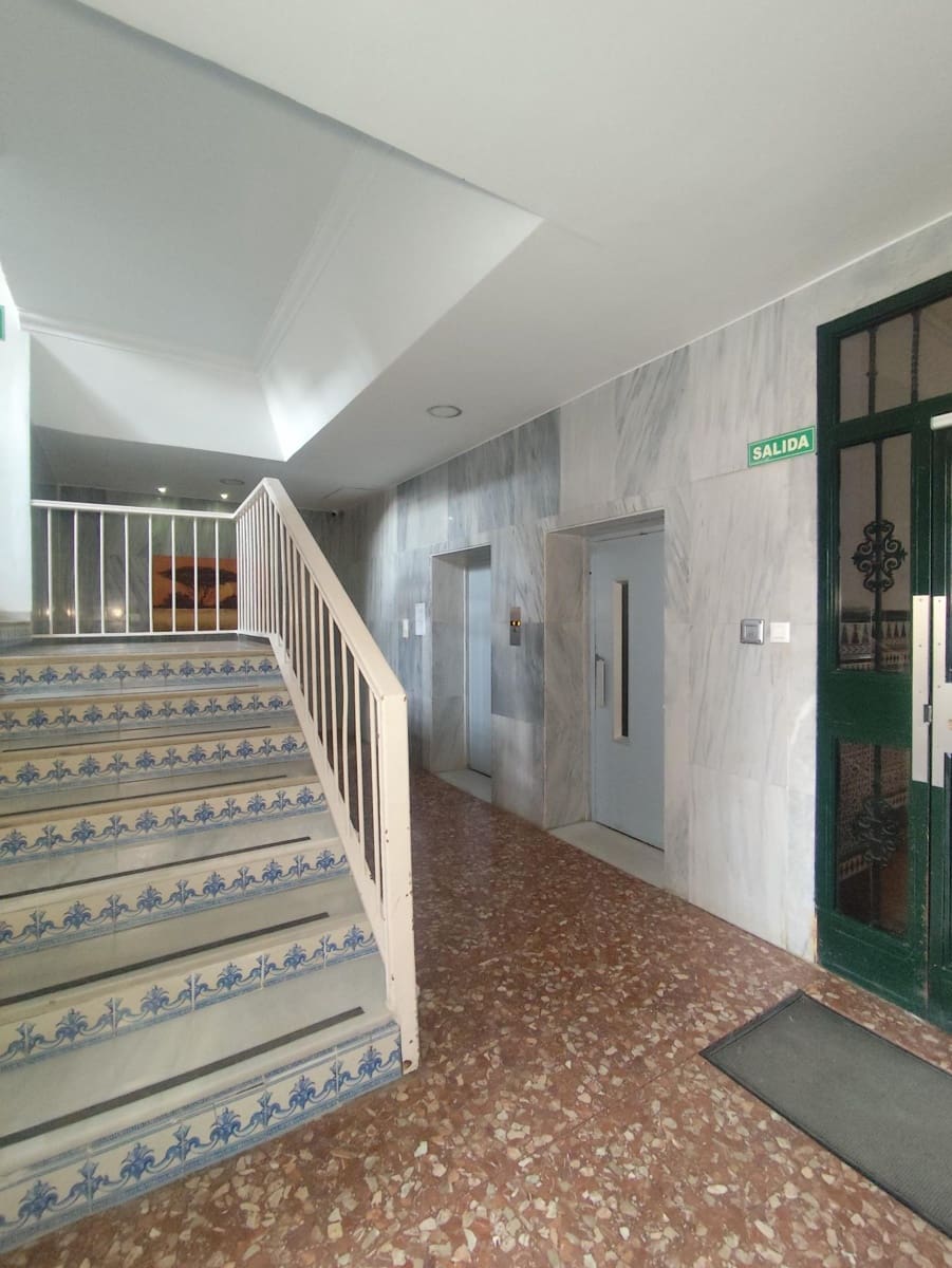 6 soveværelse Lejlighed til salg i Mairena del Aljarafe - € 270.000 (Ref: 9797305)