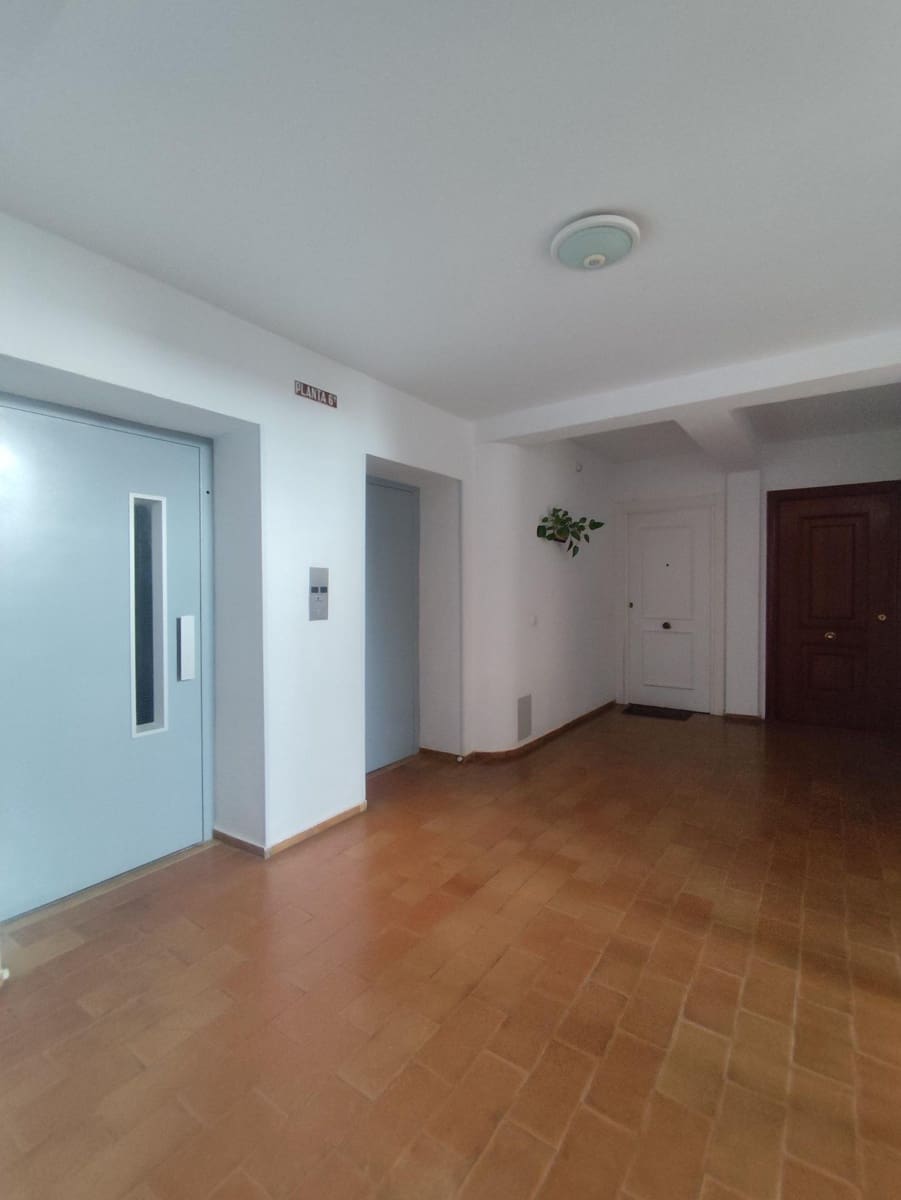 6 soveværelse Lejlighed til salg i Mairena del Aljarafe - € 270.000 (Ref: 9797305)