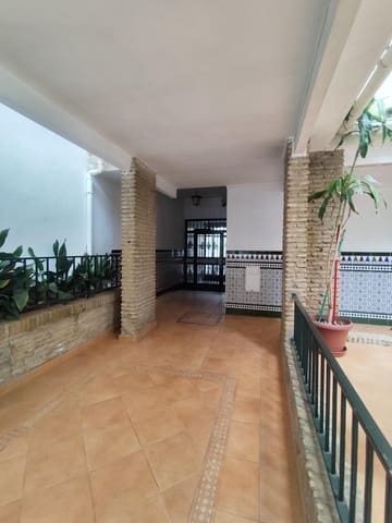 6 soveværelse Lejlighed til salg i Mairena del Aljarafe - € 270.000 (Ref: 9797305)