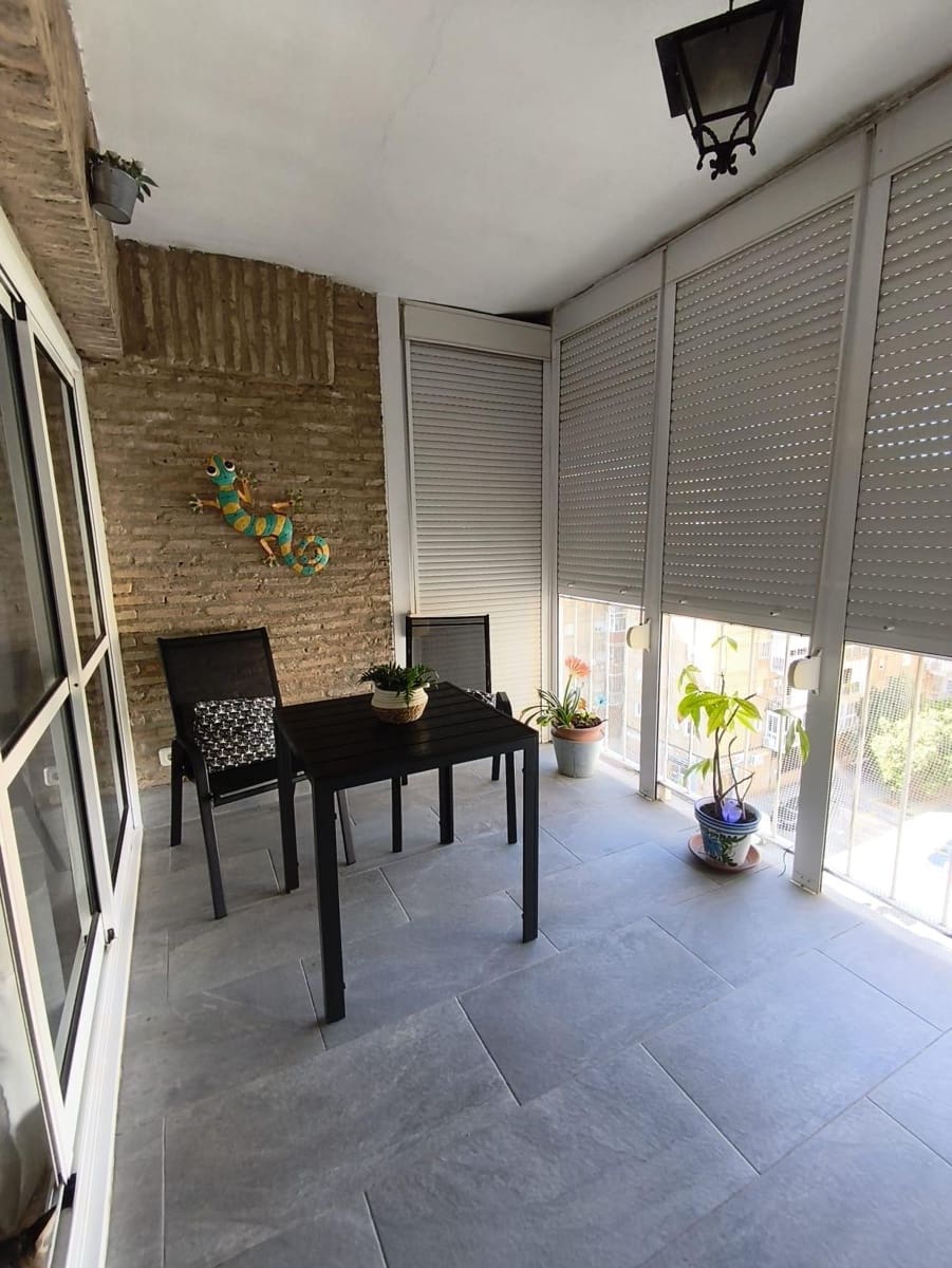 6 soveværelse Lejlighed til salg i Mairena del Aljarafe - € 270.000 (Ref: 9797305)