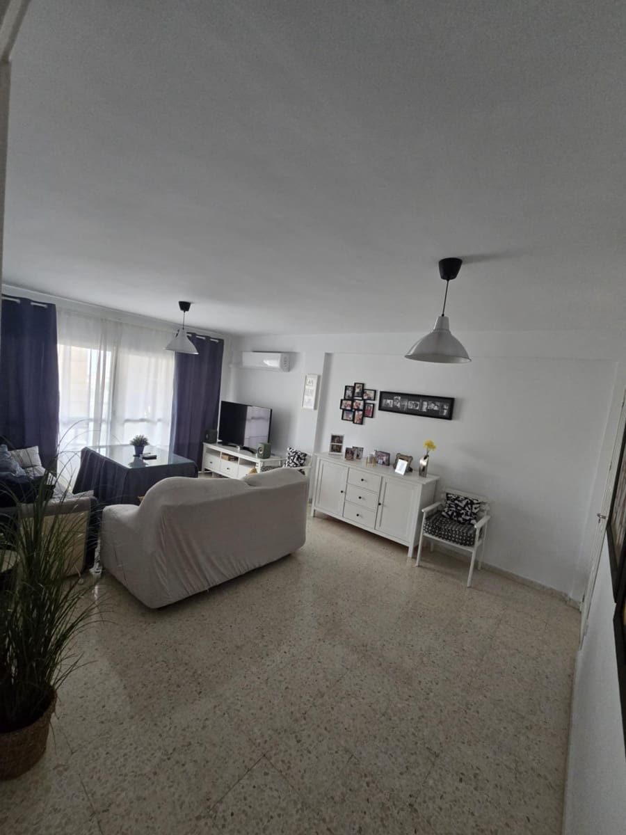 6 soveværelse Lejlighed til salg i Mairena del Aljarafe - € 270.000 (Ref: 9797305)