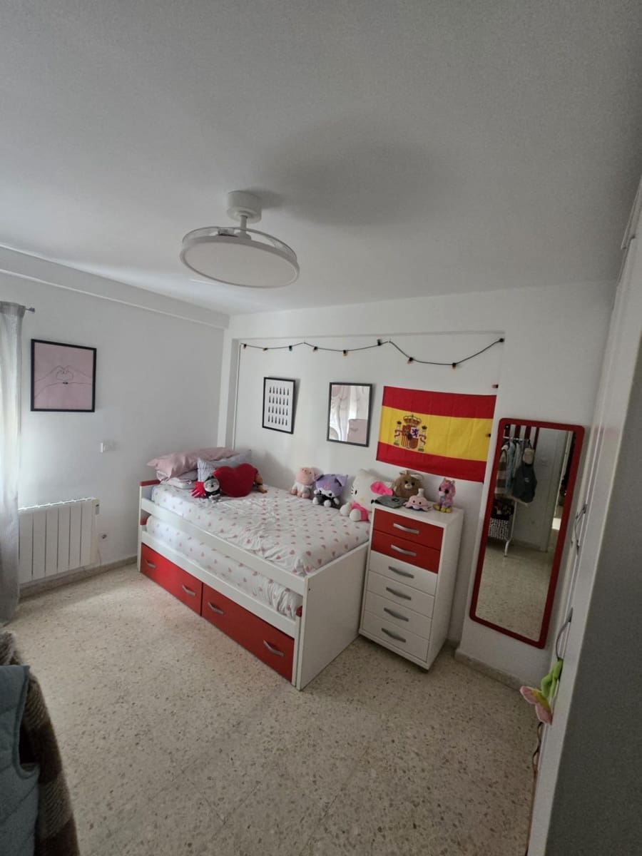 6 soveværelse Lejlighed til salg i Mairena del Aljarafe - € 270.000 (Ref: 9797305)