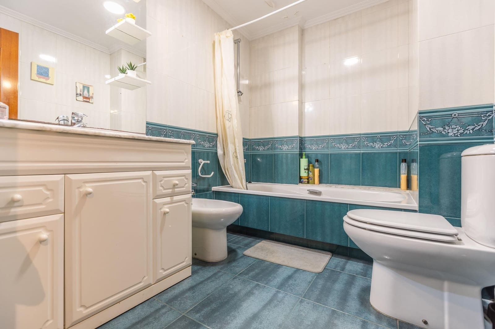 3 soveværelse Lejlighed til salg i A Coruna by - € 459.000 (Ref: 9797307)