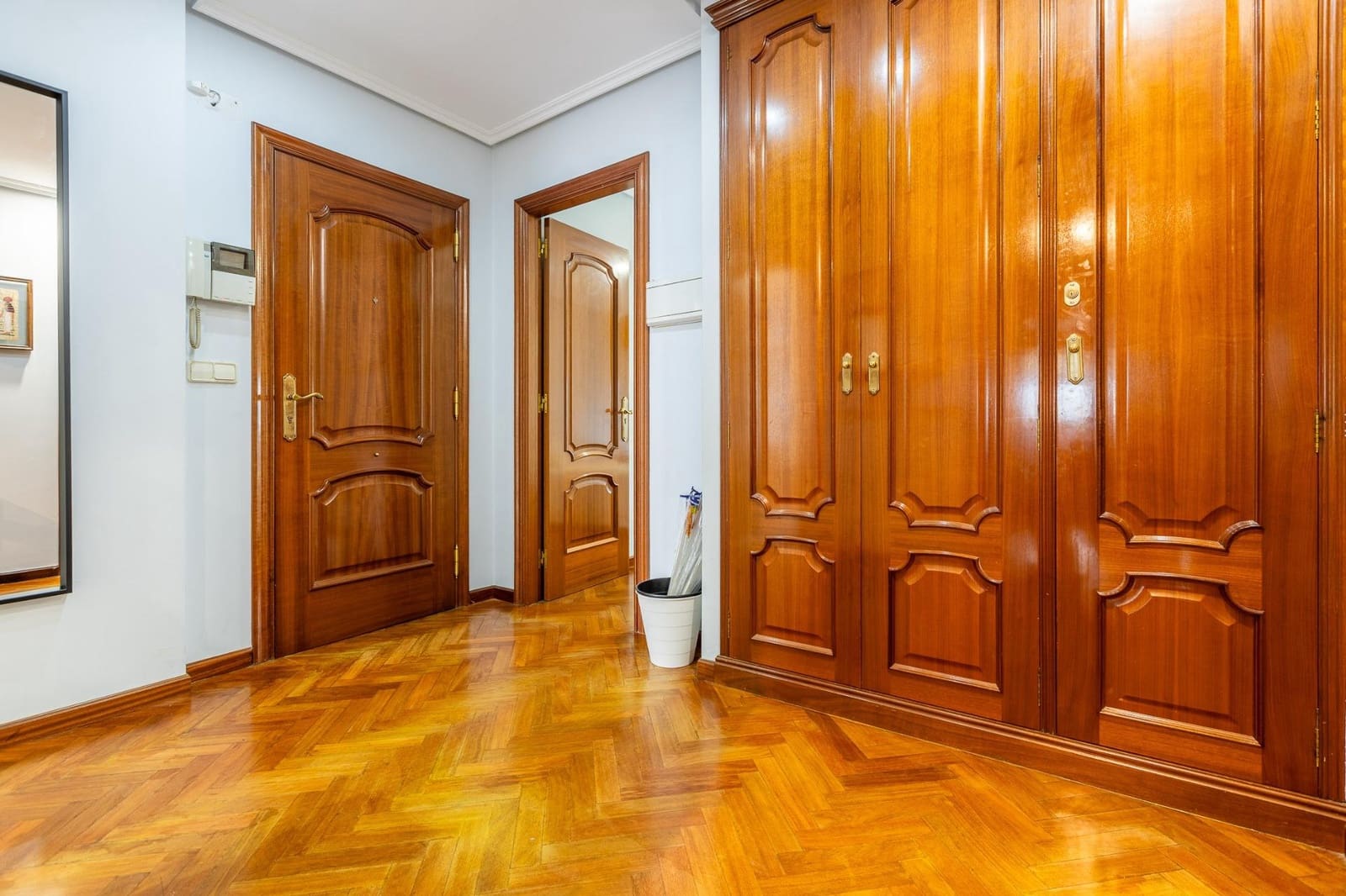 3 soveværelse Lejlighed til salg i A Coruna by - € 459.000 (Ref: 9797307)