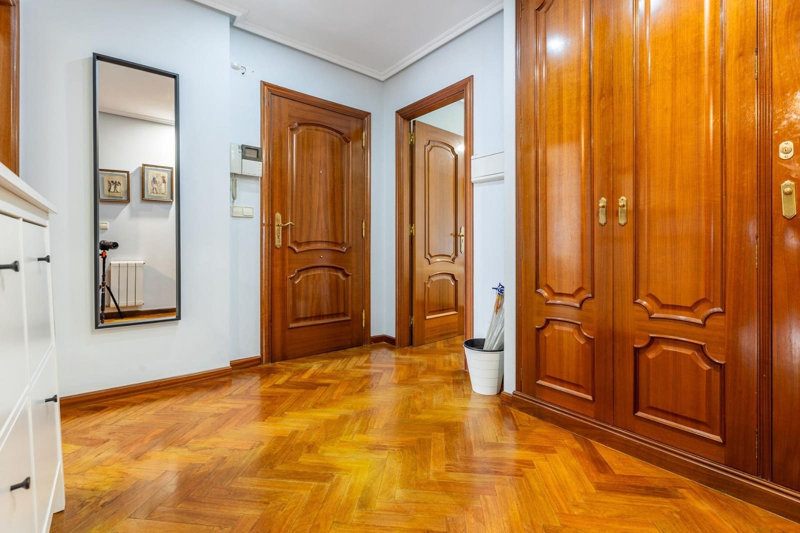 3 soveværelse Lejlighed til salg i A Coruna by - € 459.000 (Ref: 9797307)