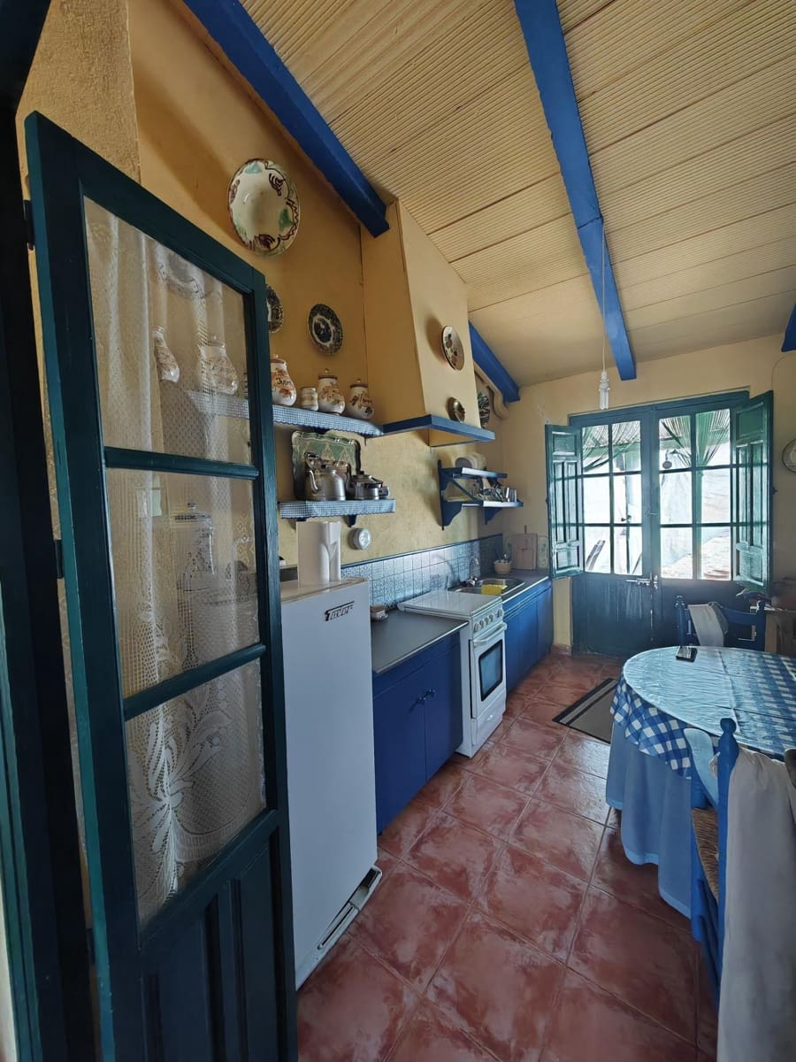 3 bedroom Finca/Country House for sale in Hornachos with garage - € 100,000 (Ref: 9808165)
