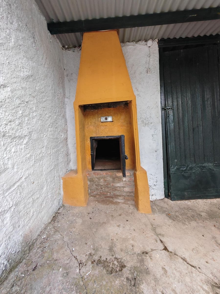 3 bedroom Finca/Country House for sale in Hornachos with garage - € 100,000 (Ref: 9808165)