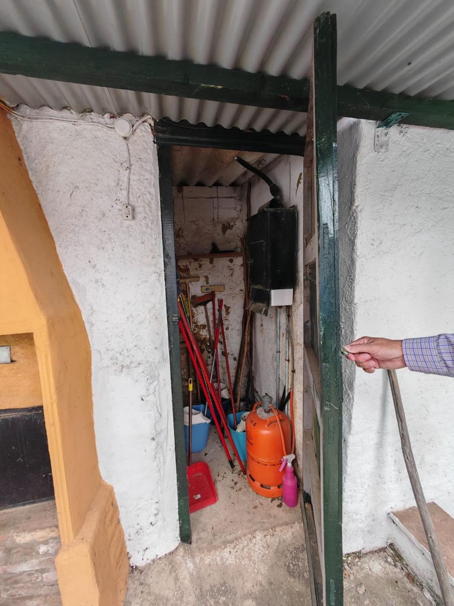 3 bedroom Finca/Country House for sale in Hornachos with garage - € 100,000 (Ref: 9808165)