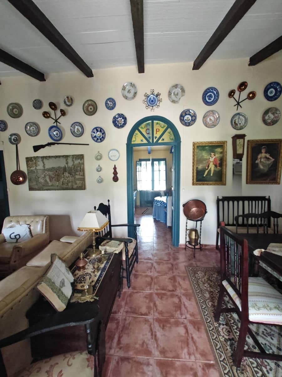 3 bedroom Finca/Country House for sale in Hornachos with garage - € 100,000 (Ref: 9808165)