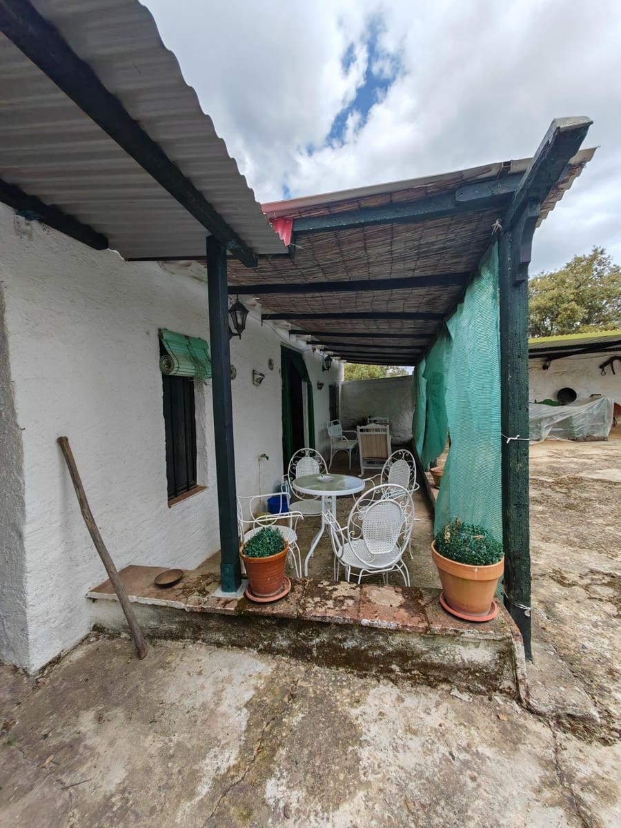 3 bedroom Finca/Country House for sale in Hornachos with garage - € 100,000 (Ref: 9808165)