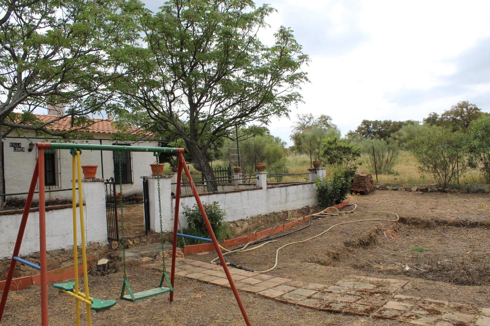 3 bedroom Finca/Country House for sale in Hornachos with garage - € 100,000 (Ref: 9808165)