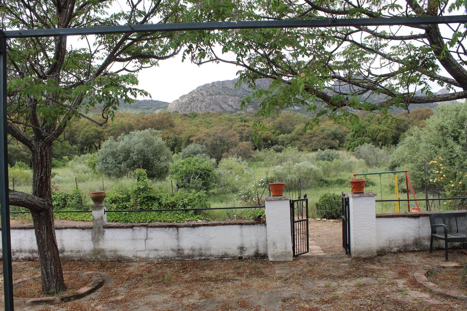 3 bedroom Finca/Country House for sale in Hornachos with garage - € 100,000 (Ref: 9808165)