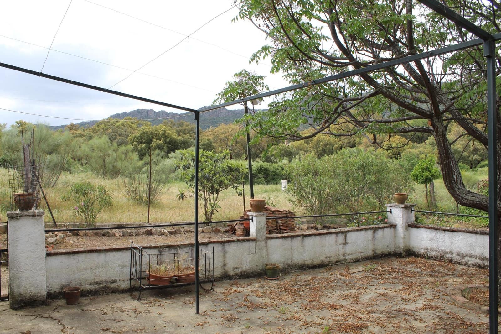3 bedroom Finca/Country House for sale in Hornachos with garage - € 100,000 (Ref: 9808165)