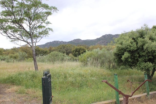 3 bedroom Finca/Country House for sale in Hornachos with garage - € 100,000 (Ref: 9808165)