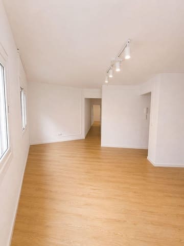 3 bedroom Flat for sale in Badalona - € 228,000 (Ref: 9818041)