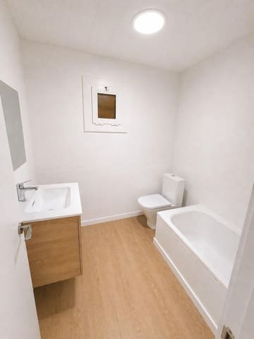 3 bedroom Flat for sale in Badalona - € 228,000 (Ref: 9818041)