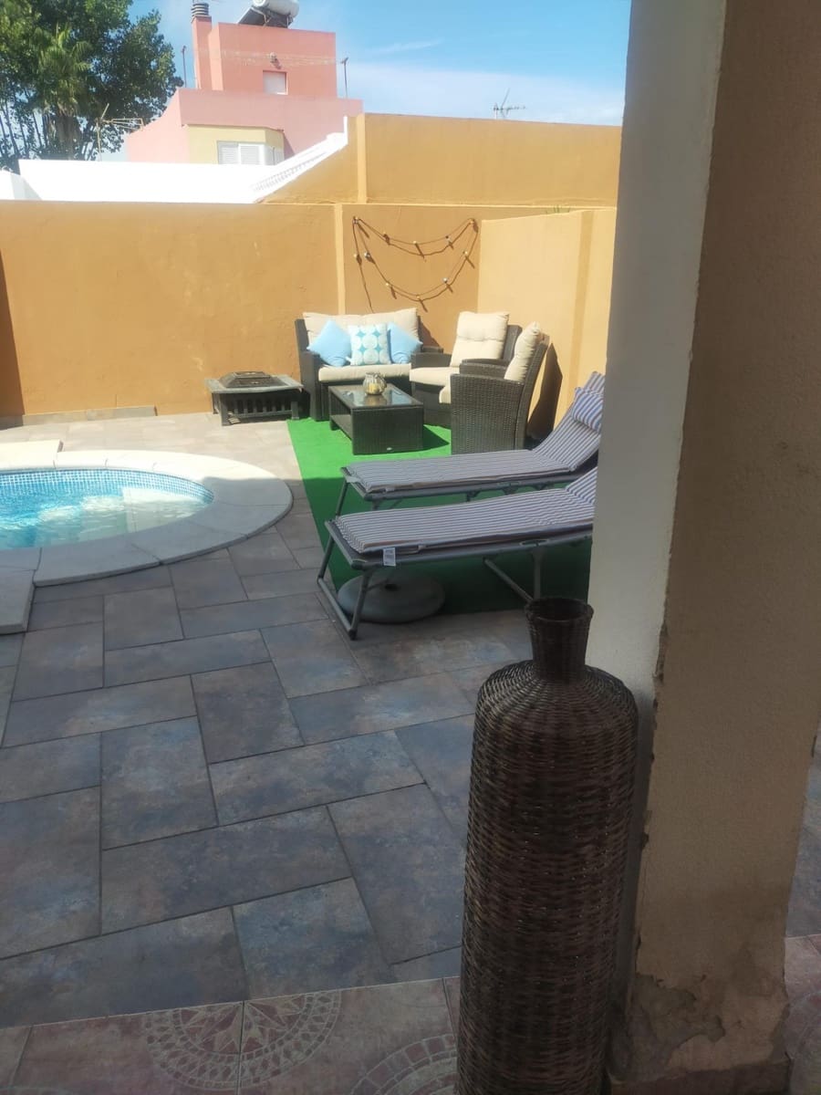 5 soveværelse Villa til salg i Cadiz by med swimmingpool garage - € 453.310 (Ref: 9818045)