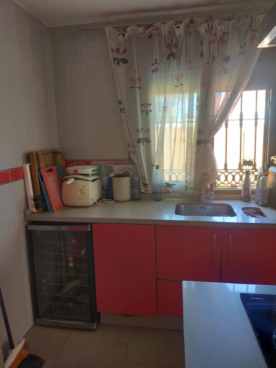 5 soveværelse Villa til salg i Cadiz by med swimmingpool garage - € 453.310 (Ref: 9818045)