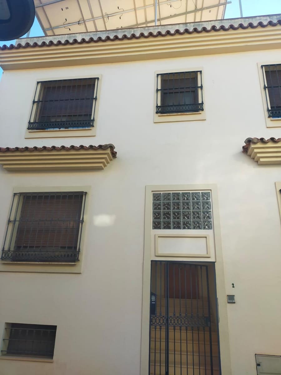 5 soveværelse Villa til salg i Cadiz by med swimmingpool garage - € 453.310 (Ref: 9818045)