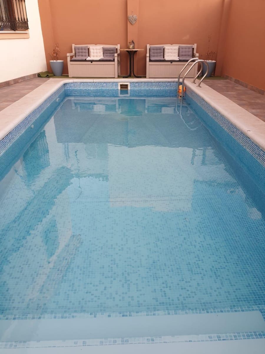 5 soveværelse Villa til salg i Cadiz by med swimmingpool garage - € 453.310 (Ref: 9818045)