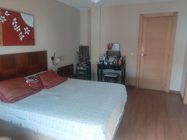 5 soveværelse Villa til salg i Cádiz by med swimmingpool garage - € 453.310 (Ref: 9818045)