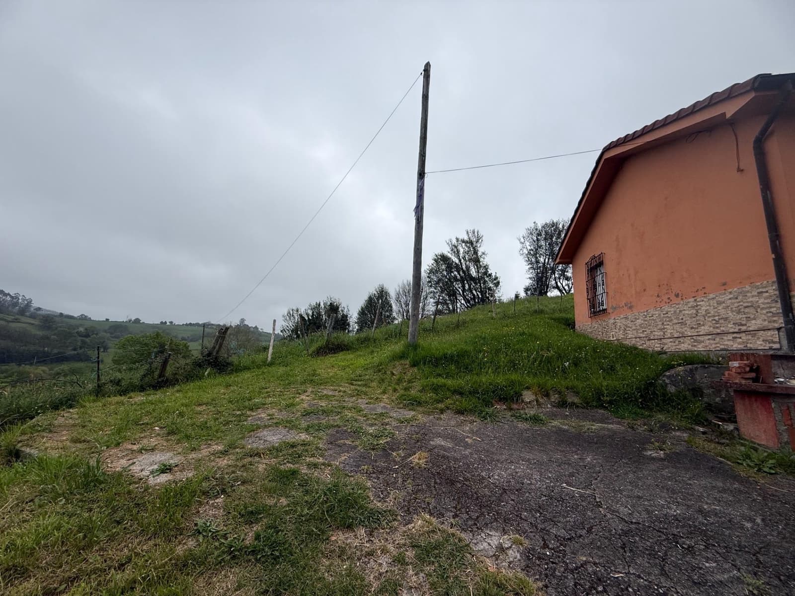 2 bedroom Finca/Country House for sale in Llanera with garage - € 160,000 (Ref: 9818046)