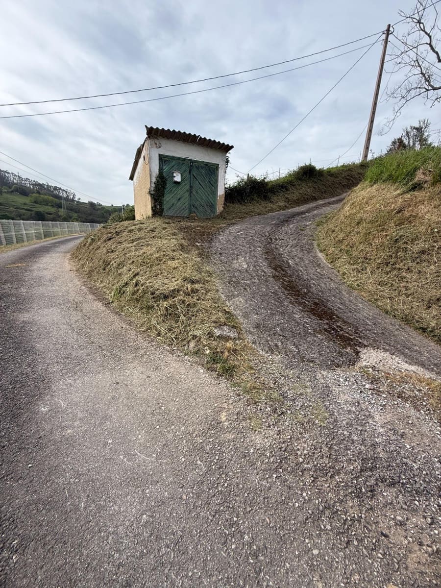 2 bedroom Finca/Country House for sale in Llanera with garage - € 160,000 (Ref: 9818046)