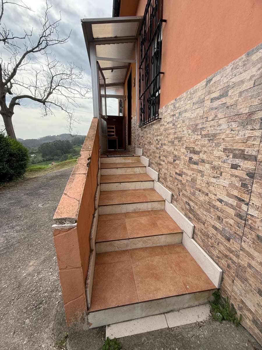 2 bedroom Finca/Country House for sale in Llanera with garage - € 160,000 (Ref: 9818046)