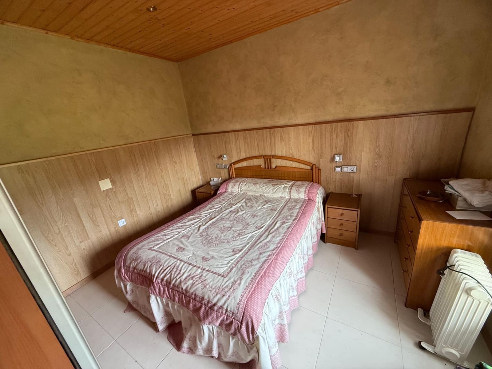 2 bedroom Finca/Country House for sale in Llanera with garage - € 160,000 (Ref: 9818046)