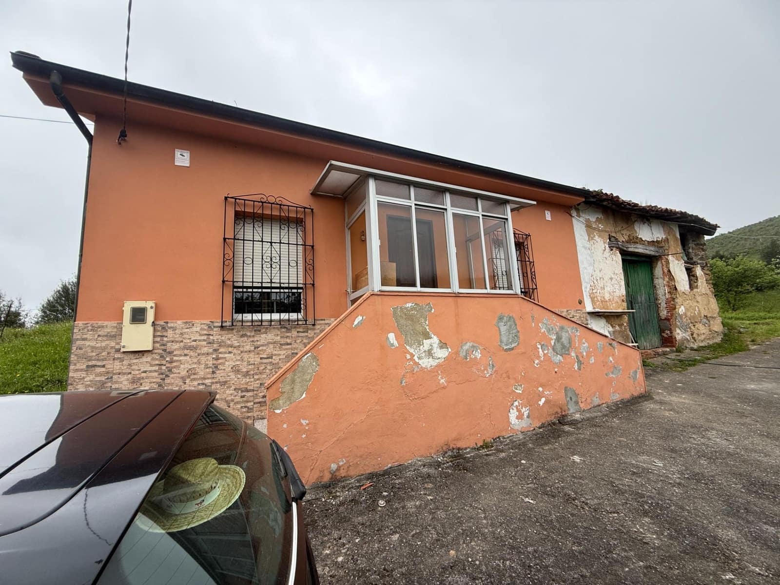 2 bedroom Finca/Country House for sale in Llanera with garage - € 160,000 (Ref: 9818046)