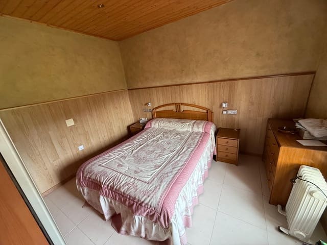 2 bedroom Finca/Country House for sale in Llanera with garage - € 160,000 (Ref: 9818046)