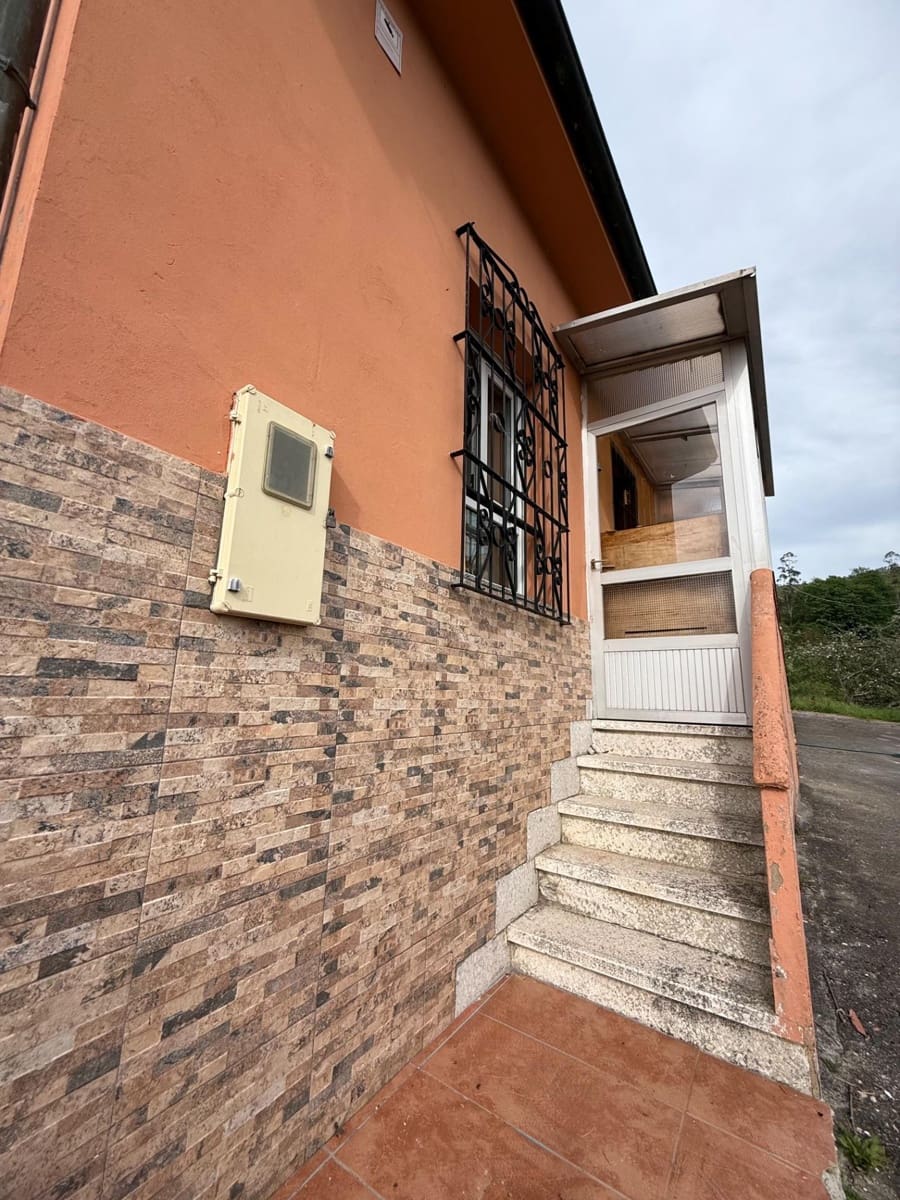 2 bedroom Finca/Country House for sale in Llanera with garage - € 160,000 (Ref: 9818046)