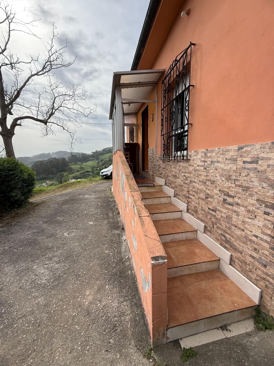 2 bedroom Finca/Country House for sale in Llanera with garage - € 160,000 (Ref: 9818046)