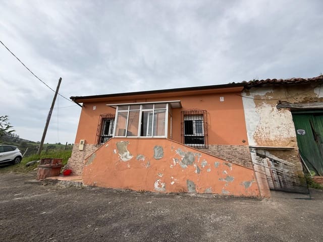 2 bedroom Finca/Country House for sale in Llanera with garage - € 160,000 (Ref: 9818046)