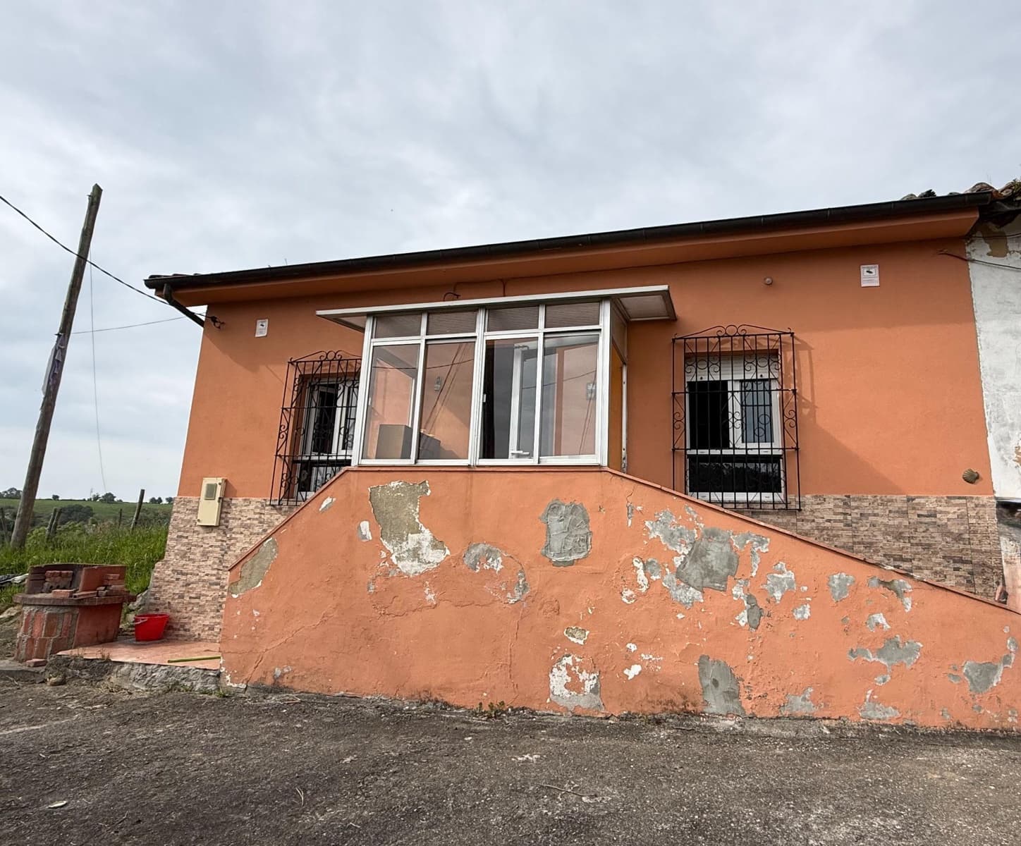 2 bedroom Finca/Country House for sale in Llanera with garage - € 160,000 (Ref: 9818046)