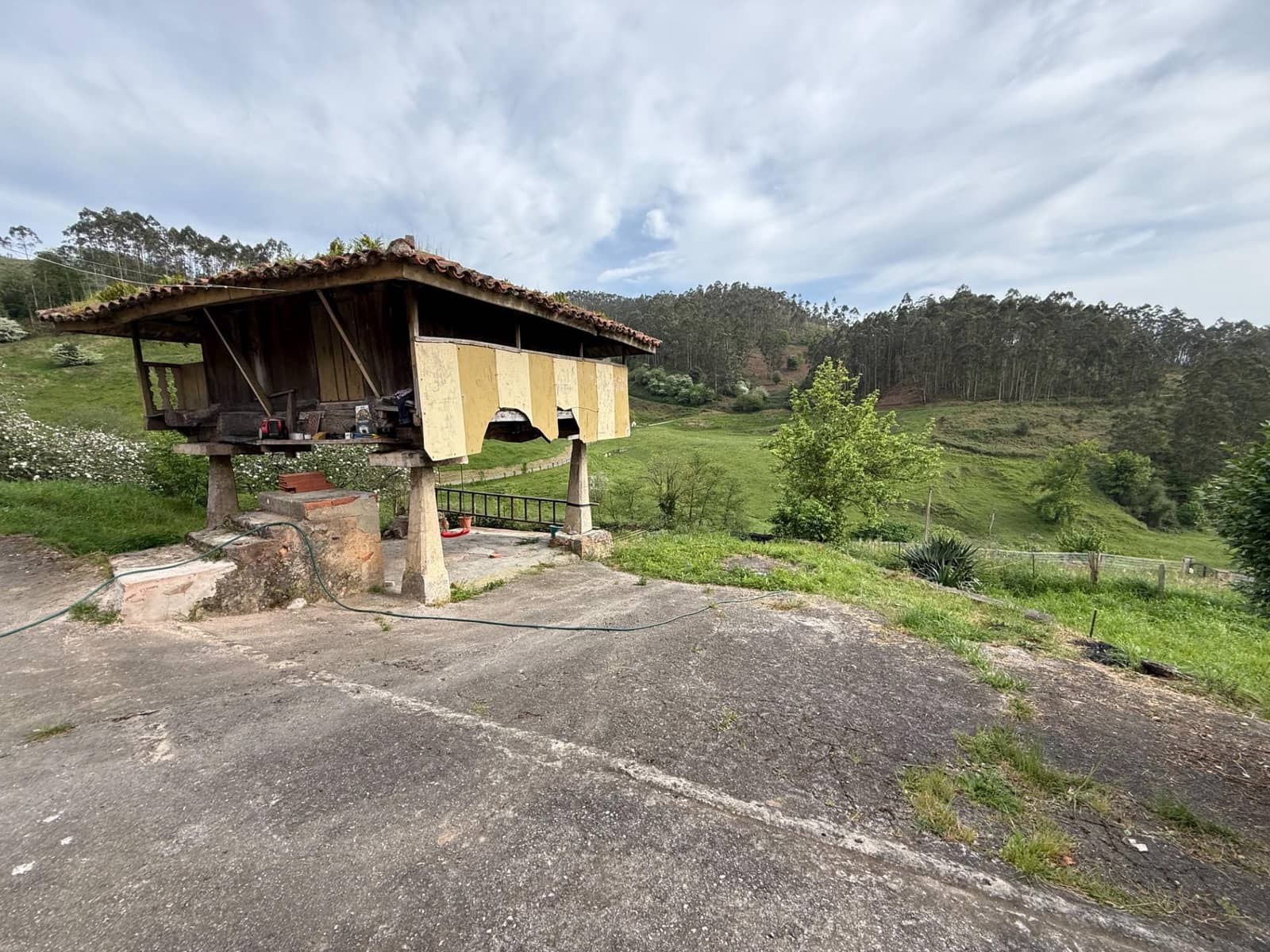 2 bedroom Finca/Country House for sale in Llanera with garage - € 160,000 (Ref: 9818046)