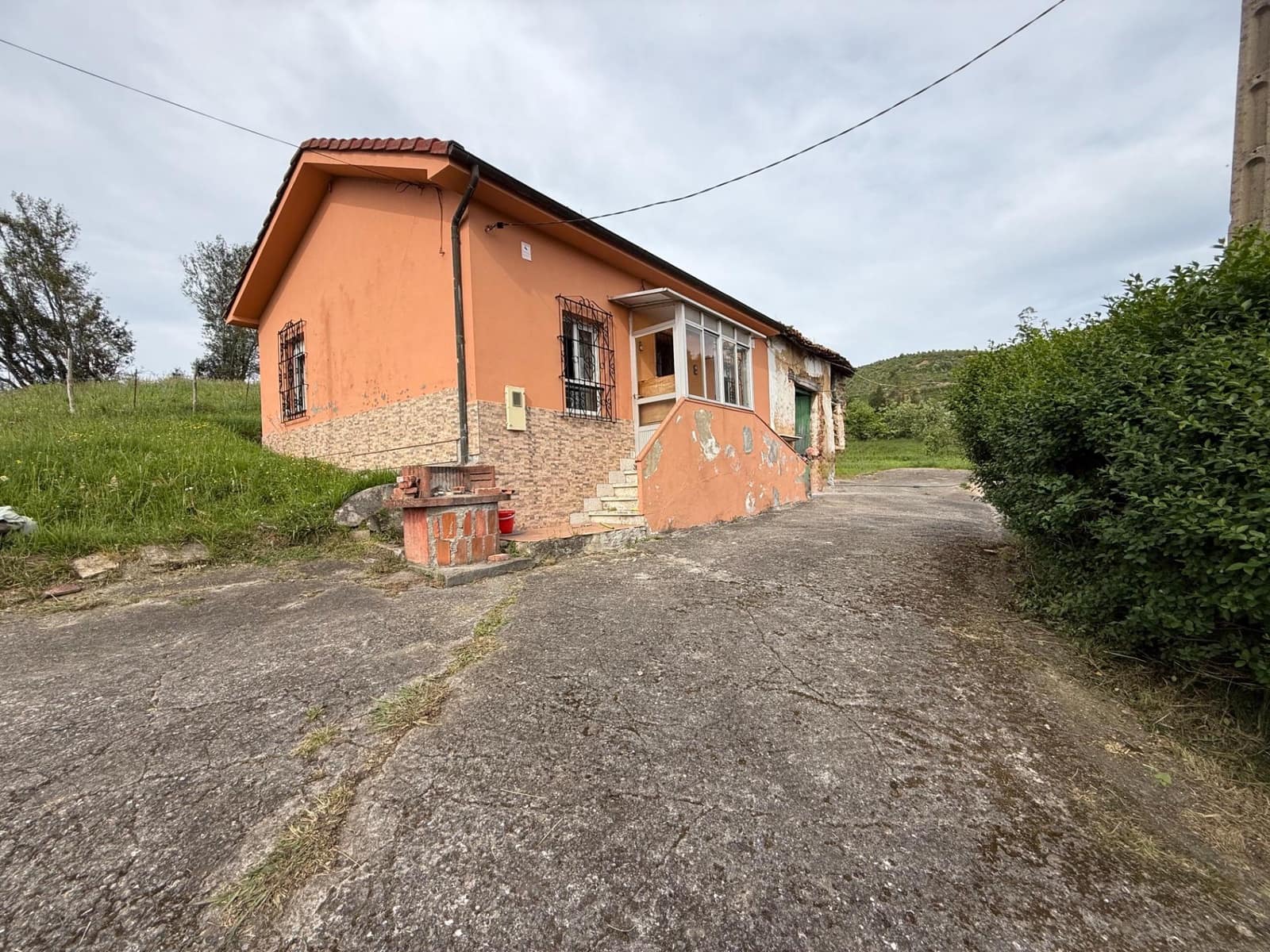 2 bedroom Finca/Country House for sale in Llanera with garage - € 160,000 (Ref: 9818046)
