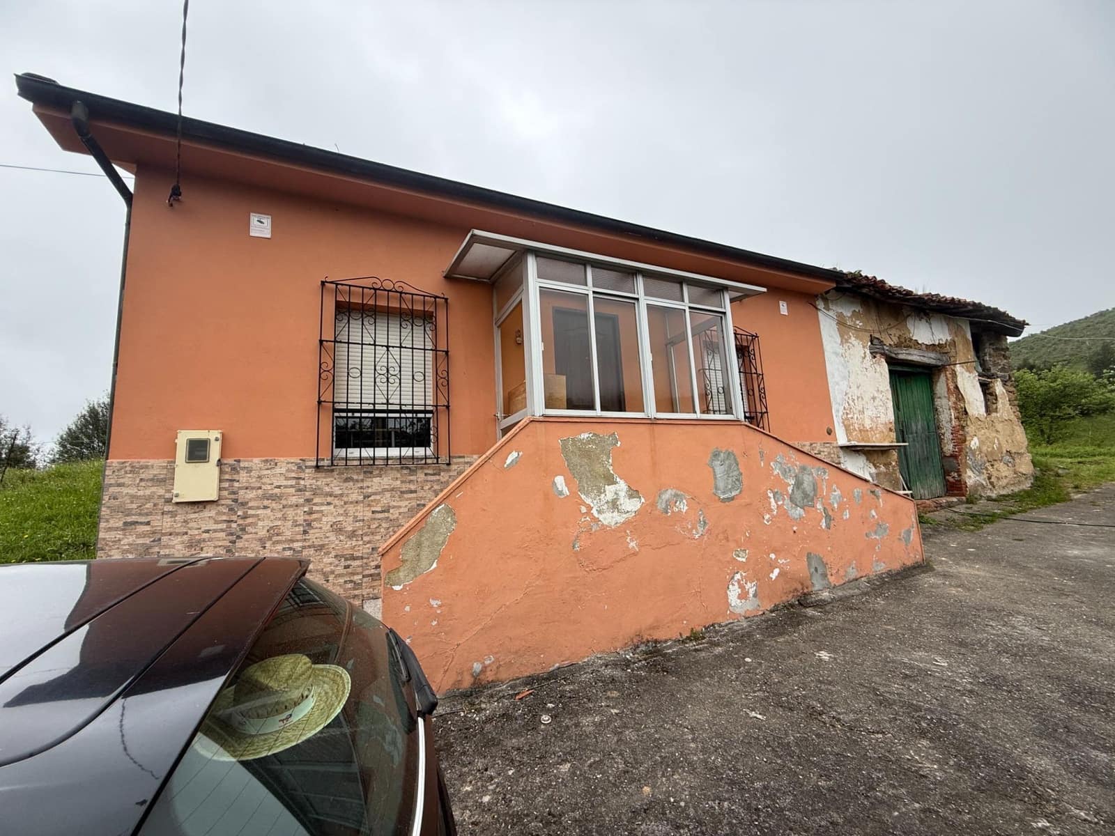 2 bedroom Finca/Country House for sale in Llanera with garage - € 160,000 (Ref: 9818046)
