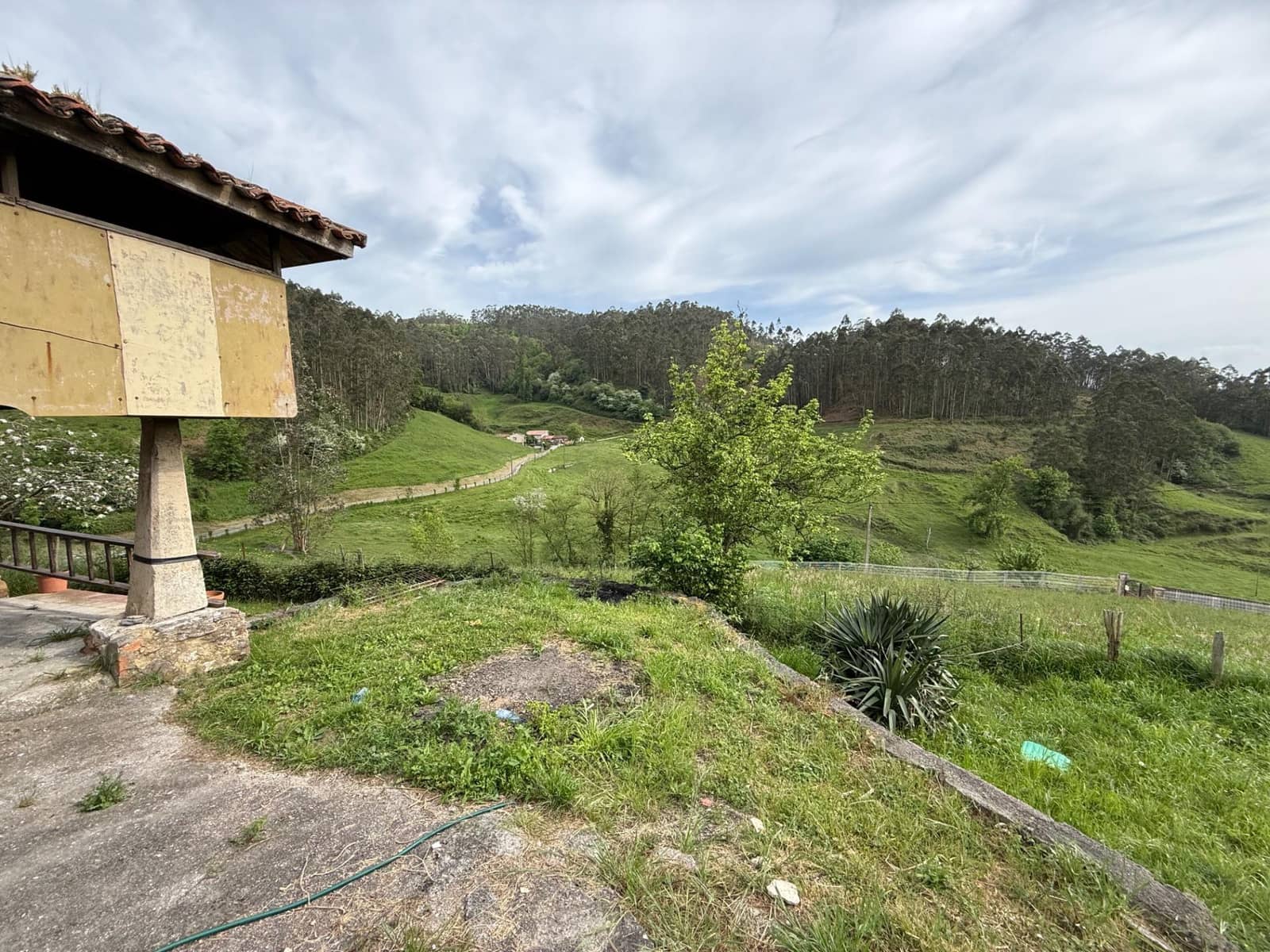 2 bedroom Finca/Country House for sale in Llanera with garage - € 160,000 (Ref: 9818046)