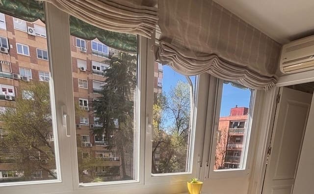 3 sypialnia Mieszkanie na sprzedaż w Colina, Miasto Madryt z basenem garażem - 750 000 € (Ref: 9820376)