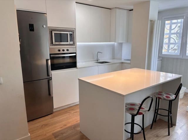 3 sypialnia Mieszkanie na sprzedaż w Colina, Miasto Madryt z basenem garażem - 750 000 € (Ref: 9820376)