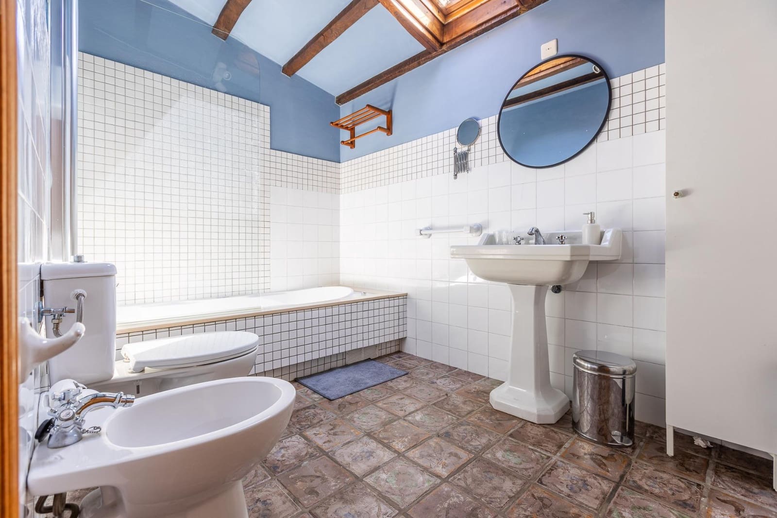 3 soveværelse Villa til salg i Oza-Cesuras med swimmingpool garage - € 1.350.000 (Ref: 9820377)