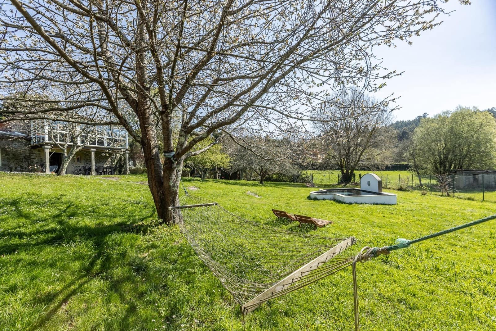 3 soveværelse Villa til salg i Oza-Cesuras med swimmingpool garage - € 1.350.000 (Ref: 9820377)